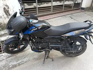 বাজাজ পালসার ১৫০ ২০২৪ নীল