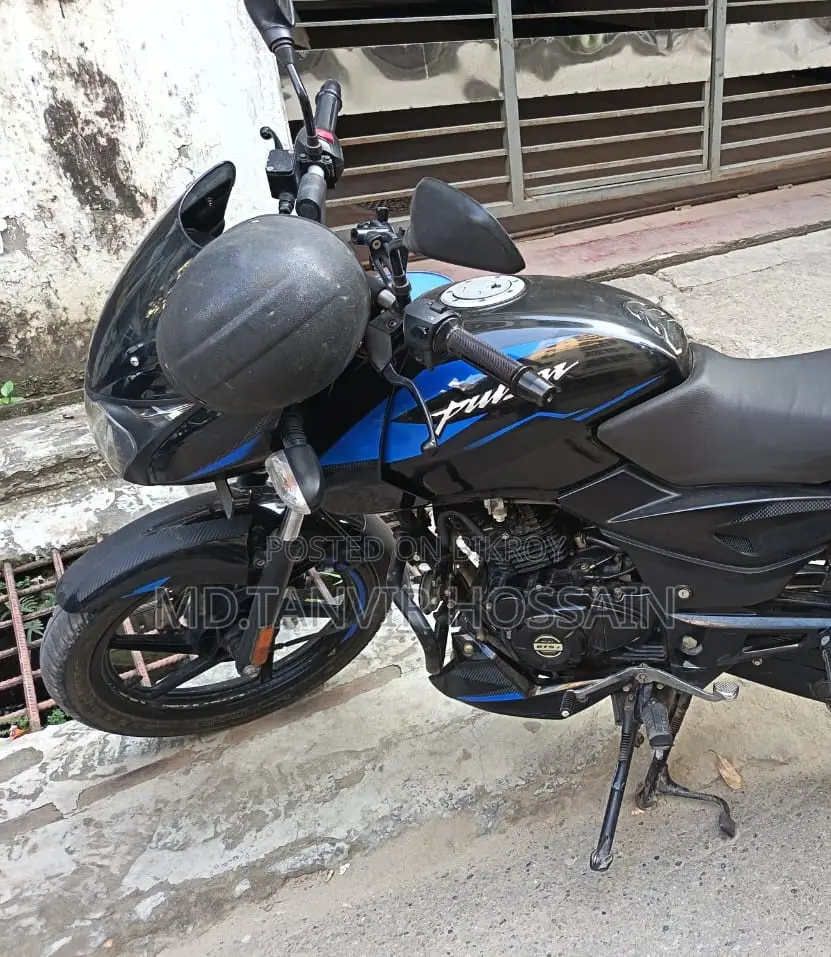 বাজাজ পালসার ১৫০ ২০২৪ নীল
