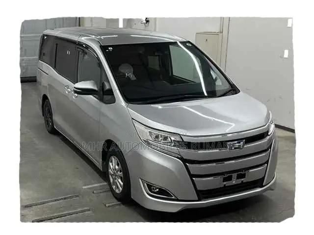 Toyota Noah 1.8 Front-Wheel Drive Hybrid (7 Seater) 2021 Silver