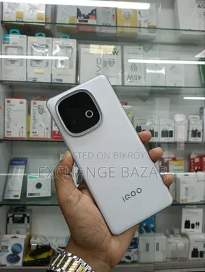 iQOO Z10 256 GB White