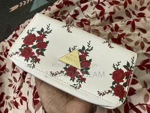 ব্যাগ / গেস ওয়ালেট