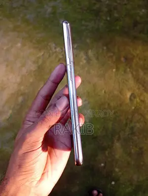 স্যামসাং গ্যালাক্সি এস২১ ৫জি ২৫৬ জিবি গোল্ড