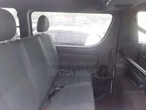 Toyota Grand HiAce 2001 Pearl