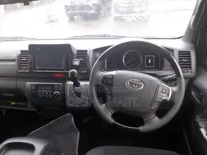 Toyota Grand HiAce 2001 Pearl