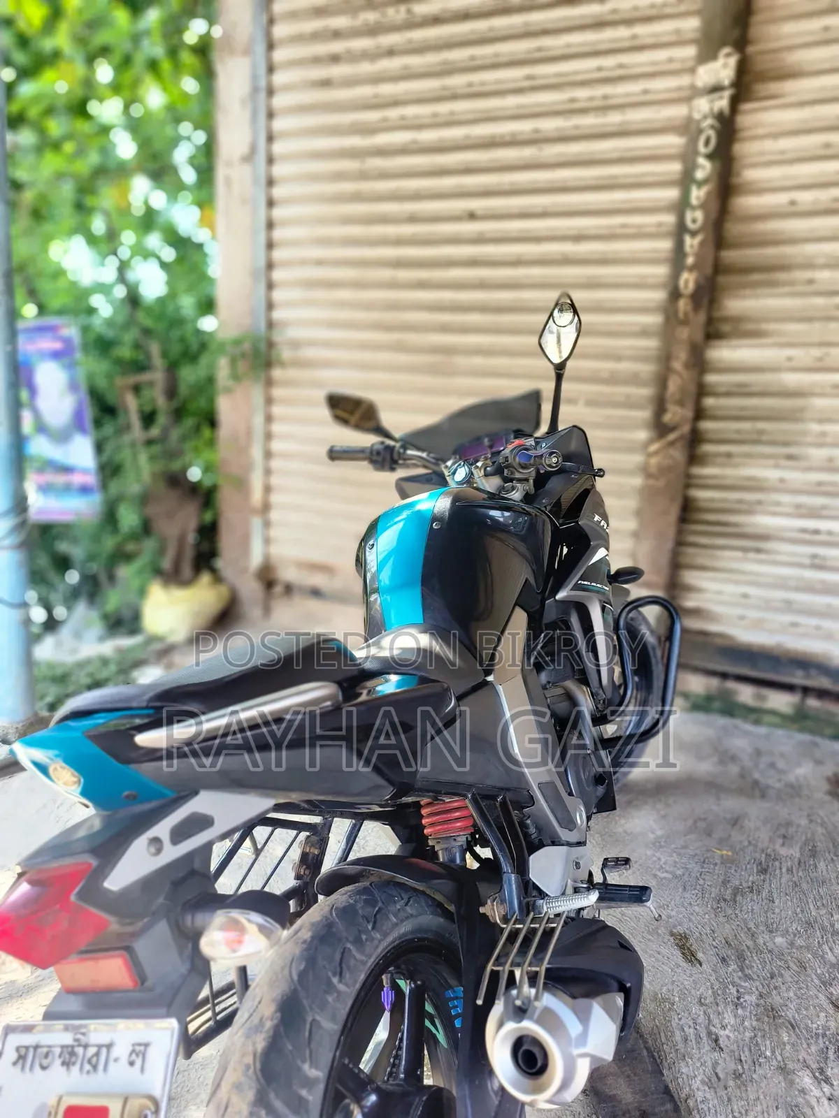 ইয়ামাহা ফাজার এফআই ভি২ ২০১৯ কালো