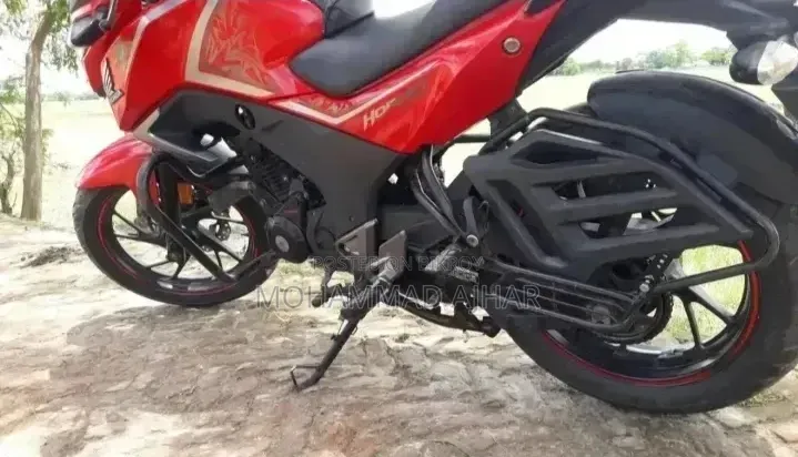 হোন্ডা হর্নেট ২০১৯ রেড