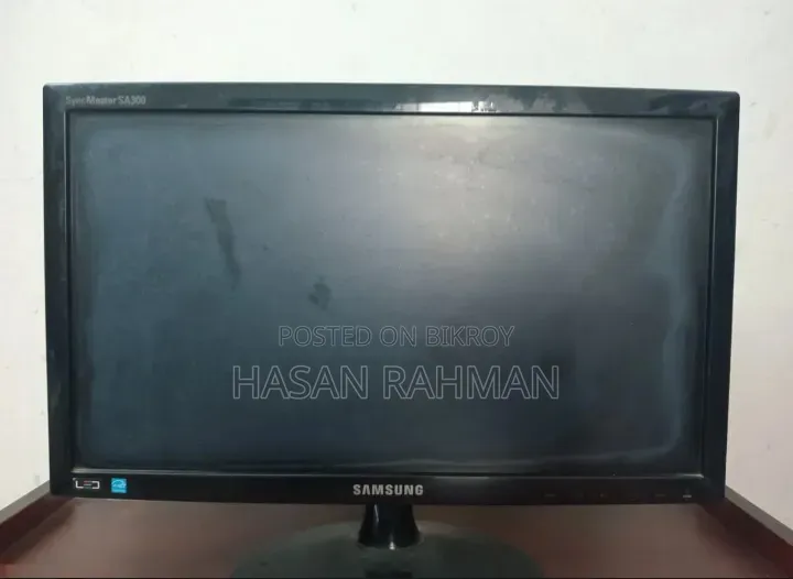 Computer Monitor, Table & Keyboard