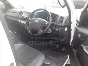 Toyota Grand HiAce 2000 Pearl