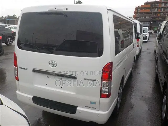 Toyota Grand HiAce 2000 Pearl