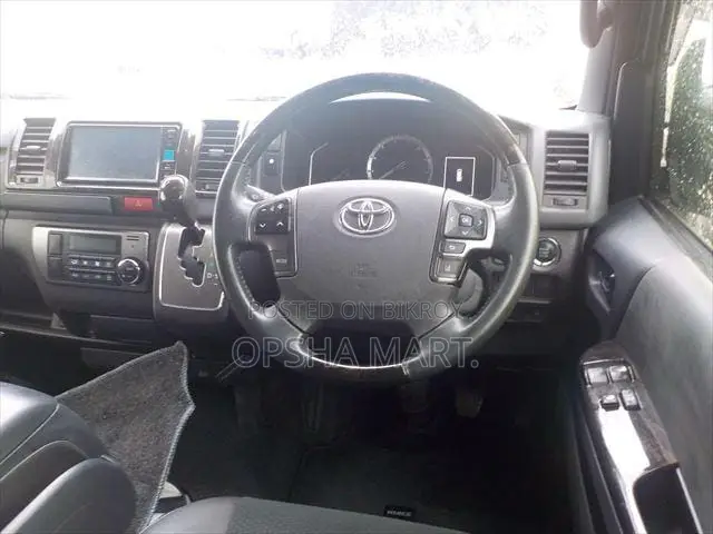 Toyota Grand HiAce 2000 Pearl
