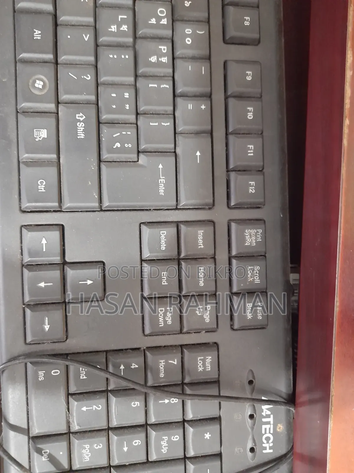 Computer Monitor, Table & Keyboard