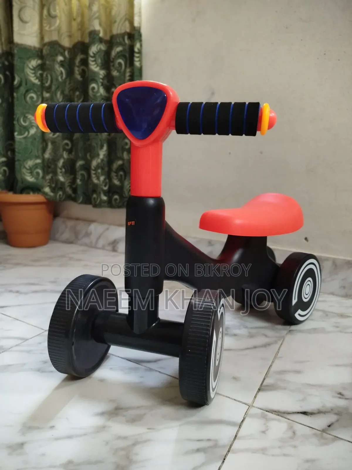 বেবি ব্যালেন্স বাইক
