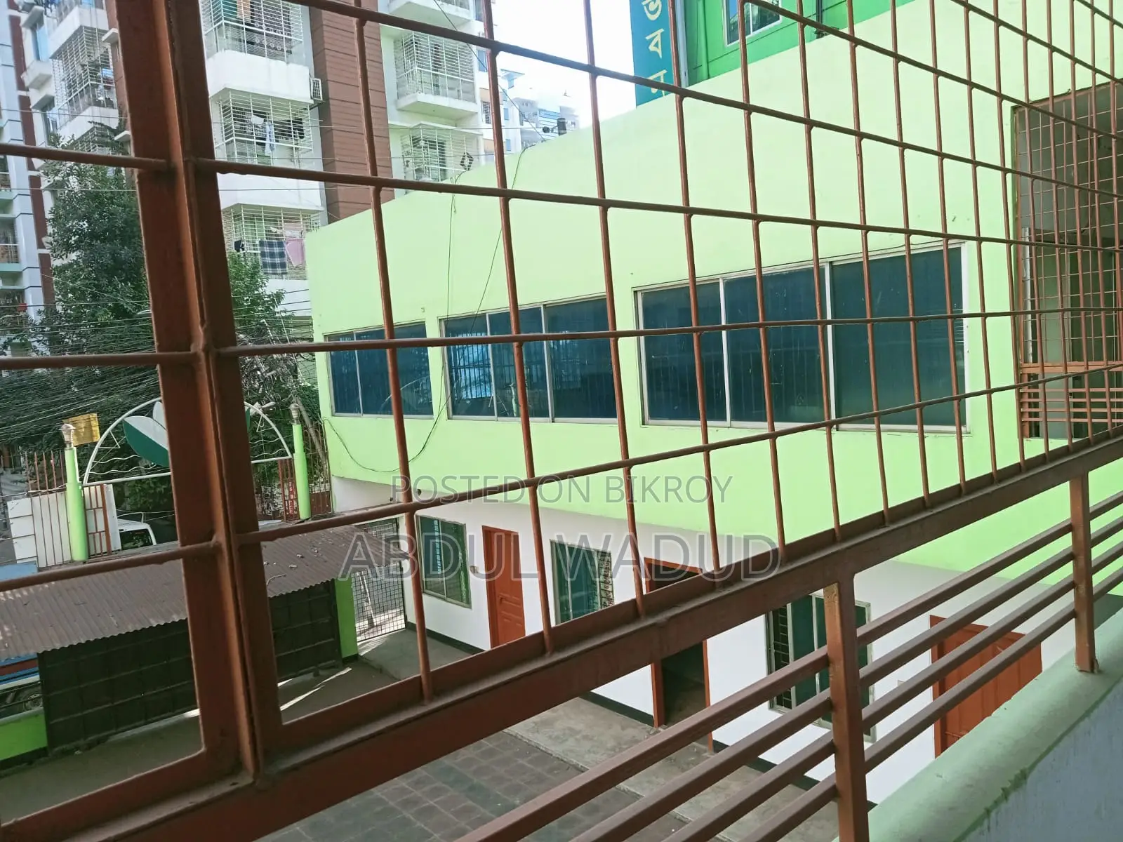 বনশ্রী বাণিজ্যিক জায়গা (স্কুল/কলেজ/এনজিও/অফিস) ভাড়ার জন্য