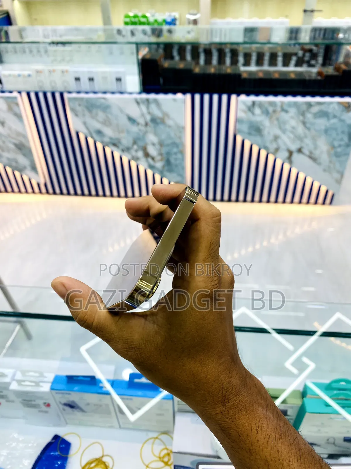 অ্যাপল আইফোন ১৩ প্রো ১২৮ জিবি গোল্ড
