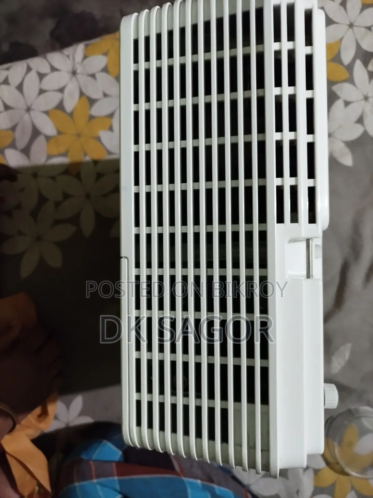 MITSHUBISHI Projector
