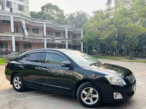 টয়োটা প্রিমিও ১.৫ এফডব্লিউডি ২০১৩ কালো