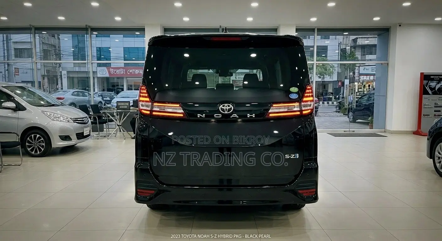 New Toyota Noah 2023 Black