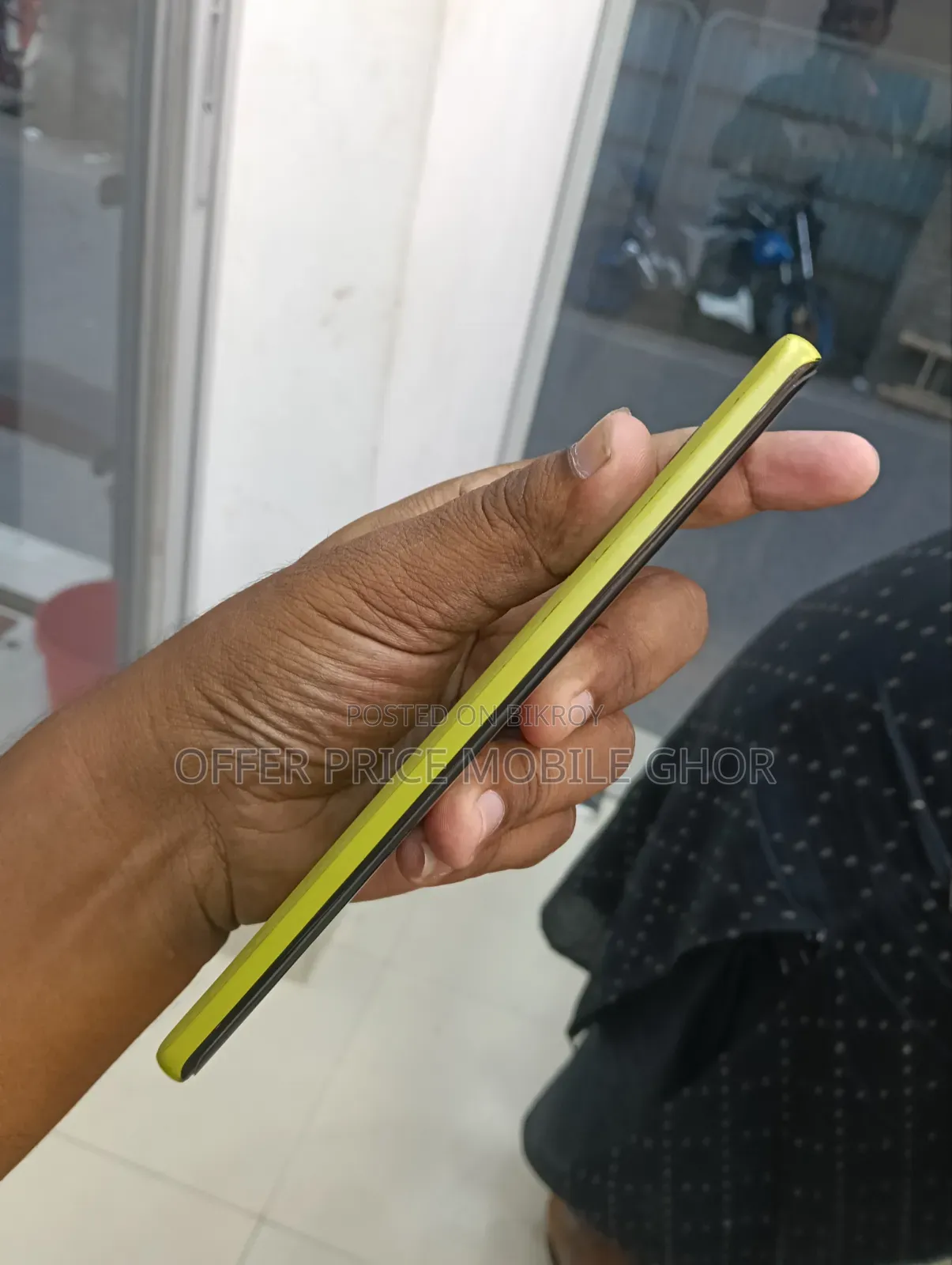 মোটর চলা মটো জি৮৫ ১২৮ জিবি গ্রে