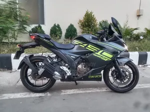 Suzuki Gixxer SF 2025 Gray