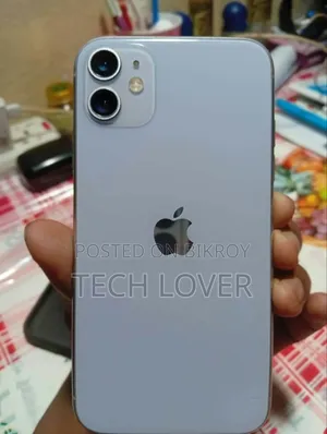 Apple iPhone 11 64 GB Purple