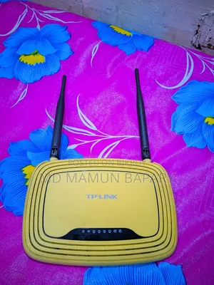 TP-Link 2-Antenna Router (TL-WR841N)