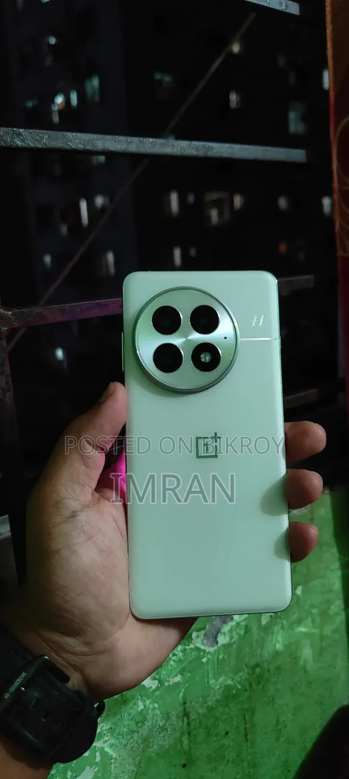 নতুন ওয়ানপ্লাস ১৩ ২৫৬ জিবি হোয়াইট