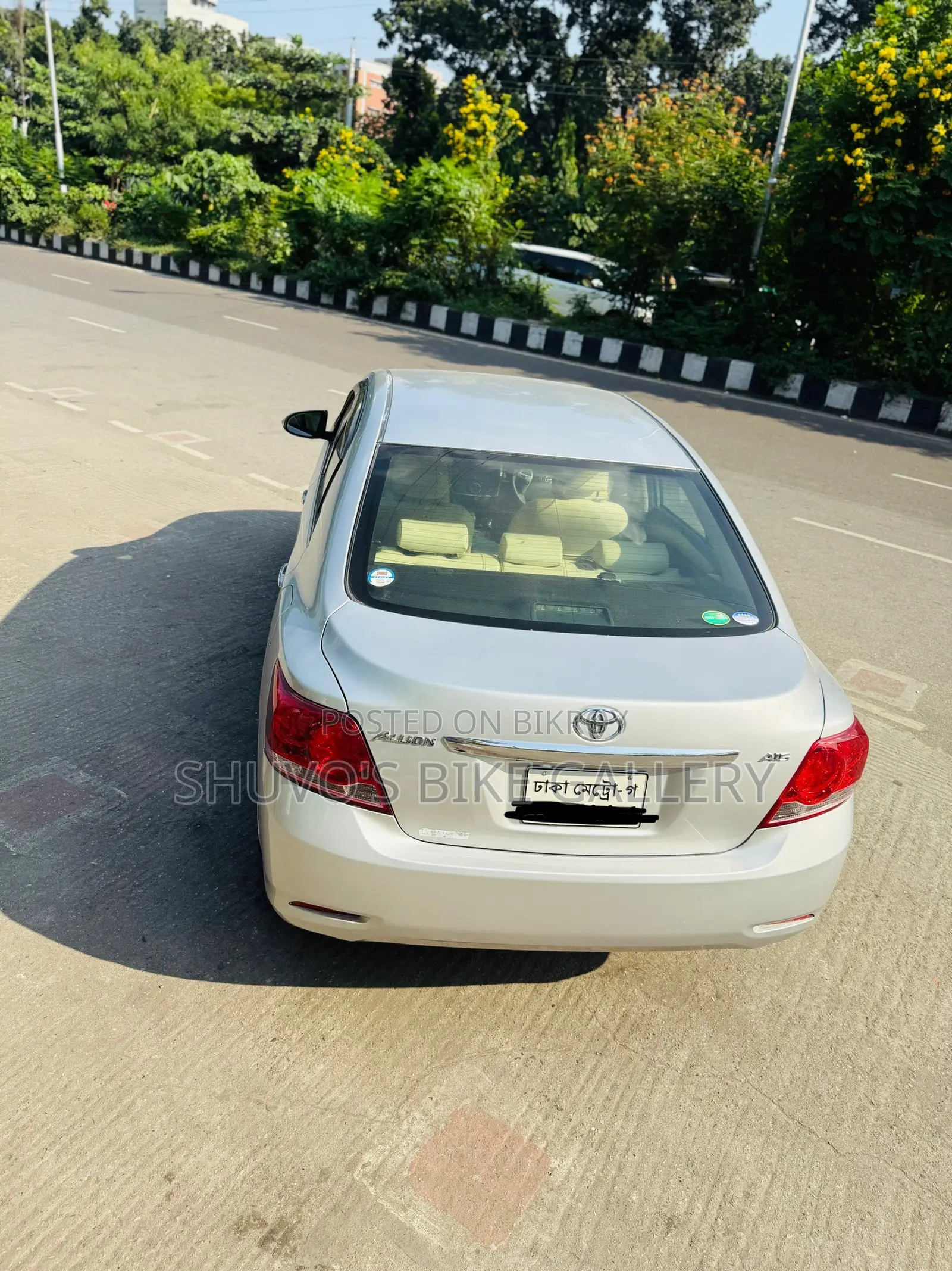 টয়োটা অ্যালিওন ২০১১ সিলভার