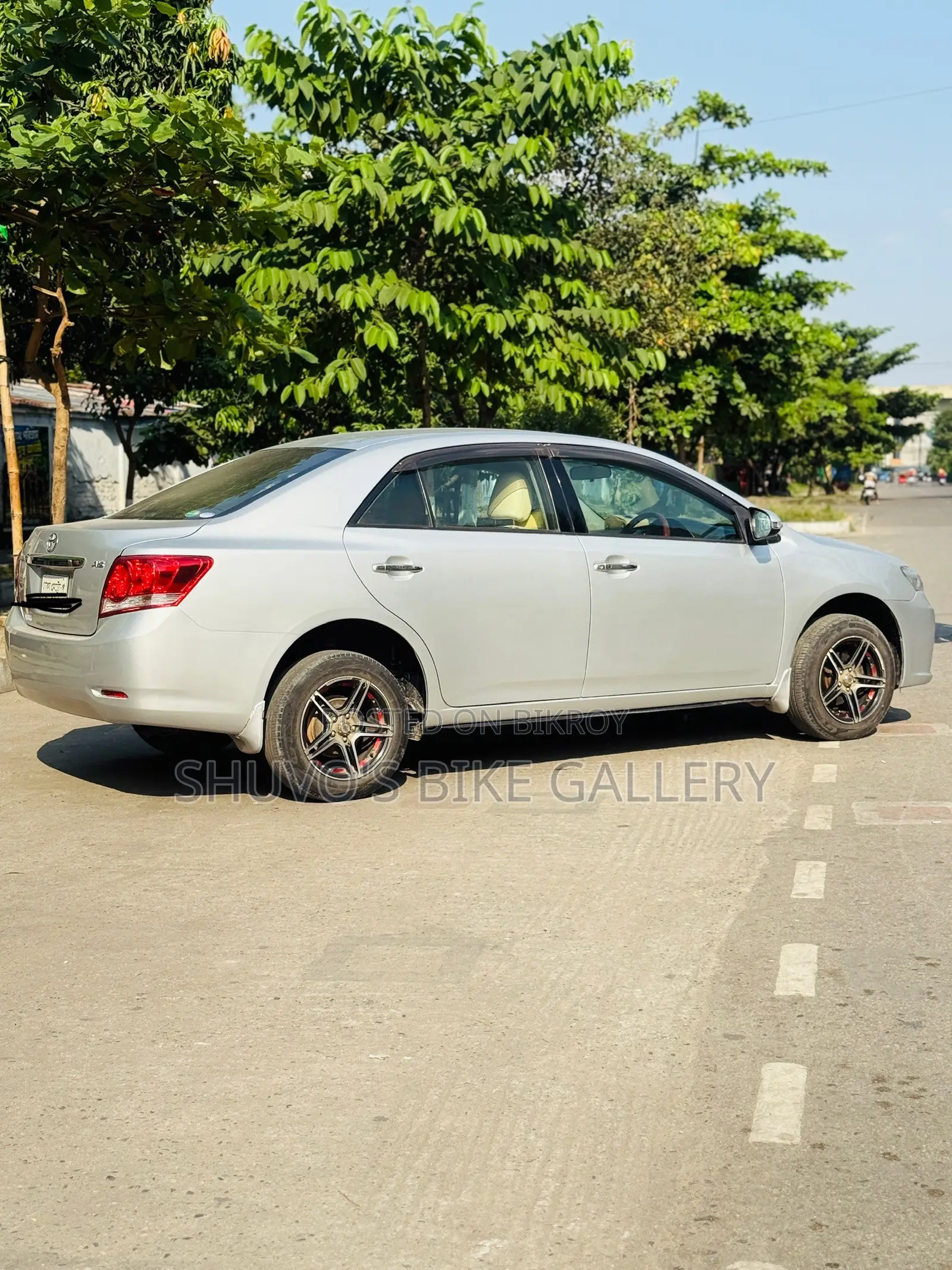টয়োটা অ্যালিওন ২০১১ সিলভার