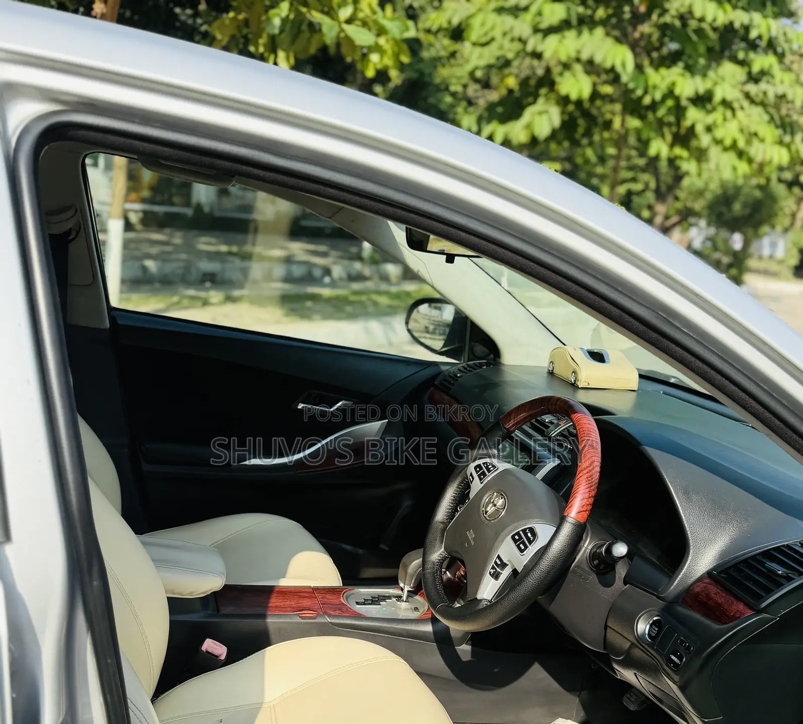 টয়োটা অ্যালিওন ২০১১ সিলভার