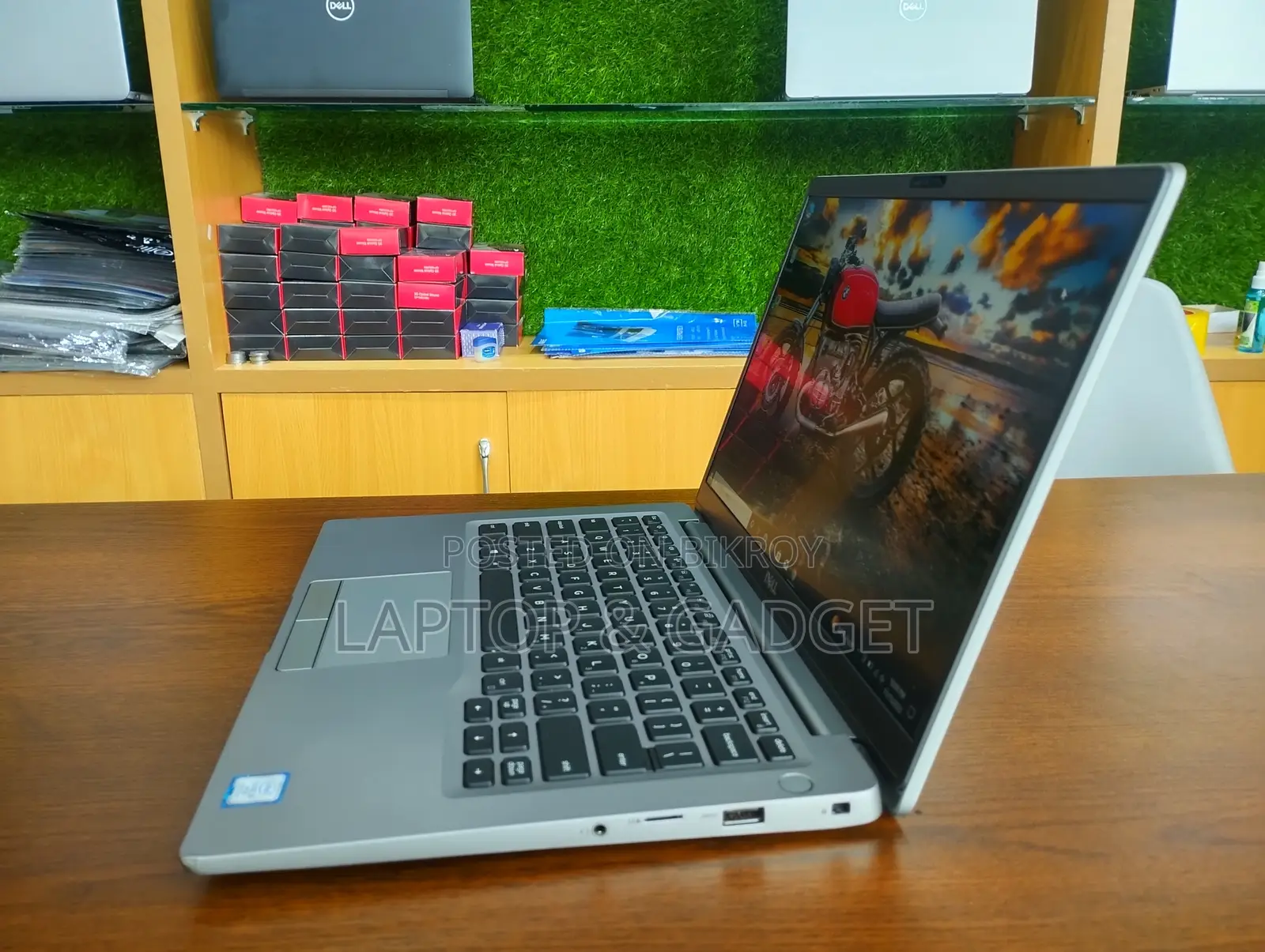 Laptop Dell Latitude 7400 8GB Intel Core i5 SSD 256GB