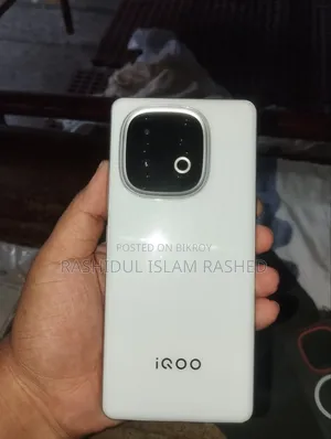আইকিউওও ২৫৬ জিবি হোয়াইট