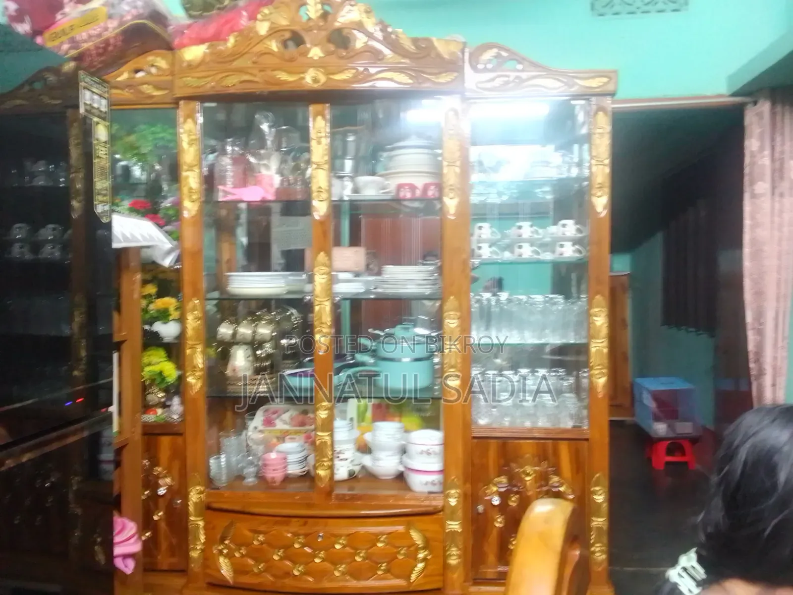 wood dressing table