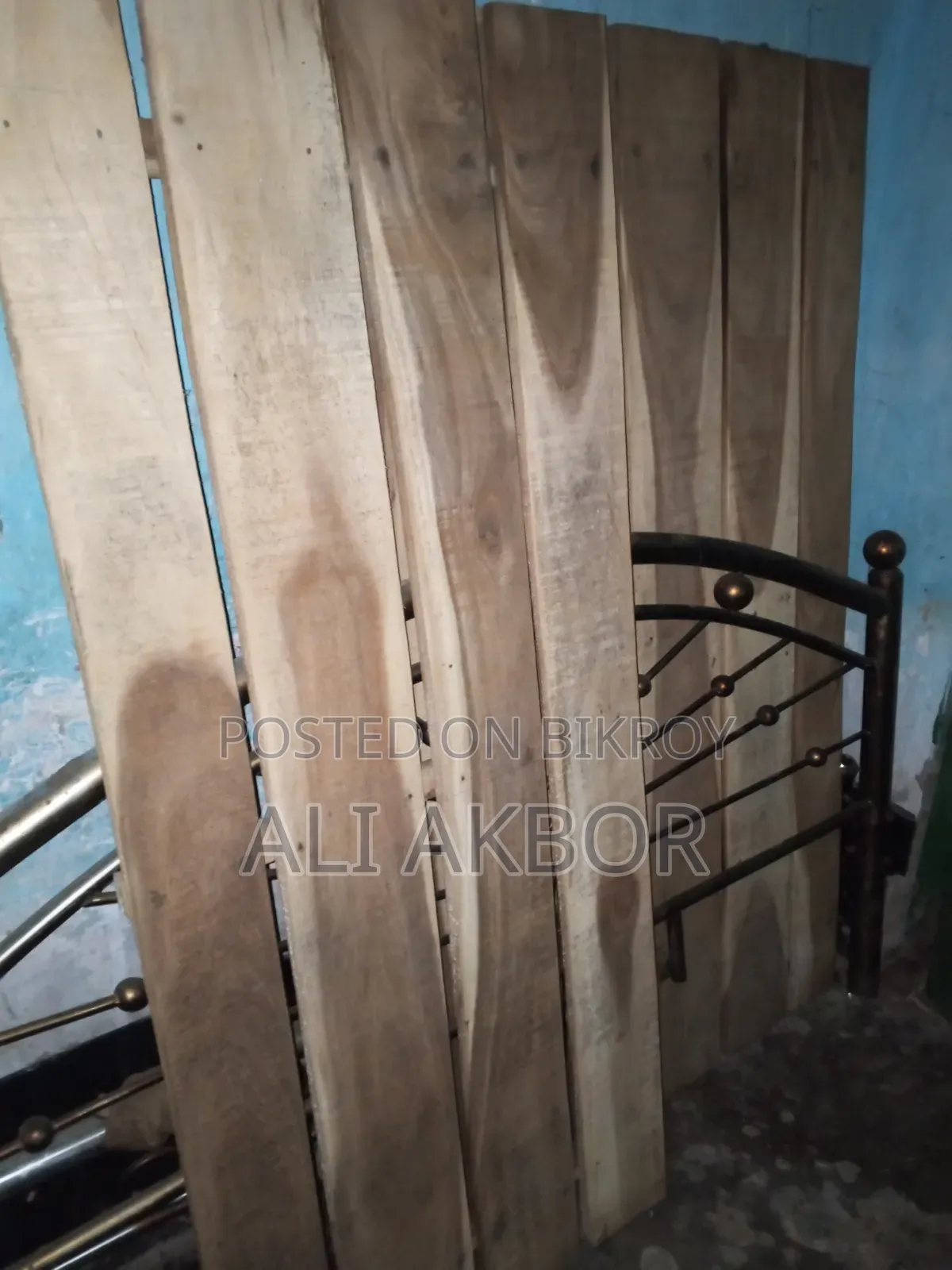 আর্জেন্ট সেল করা হবে খাট
