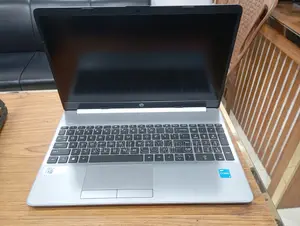 Laptop HP 240 G9 8GB Intel Core i3 SSD 512GB
