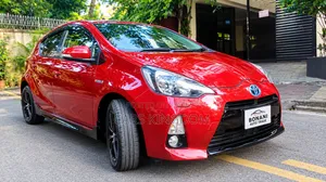 Toyota Aqua G 2014 Red