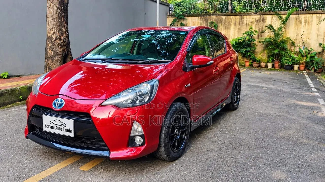 Toyota Aqua G 2014 Red