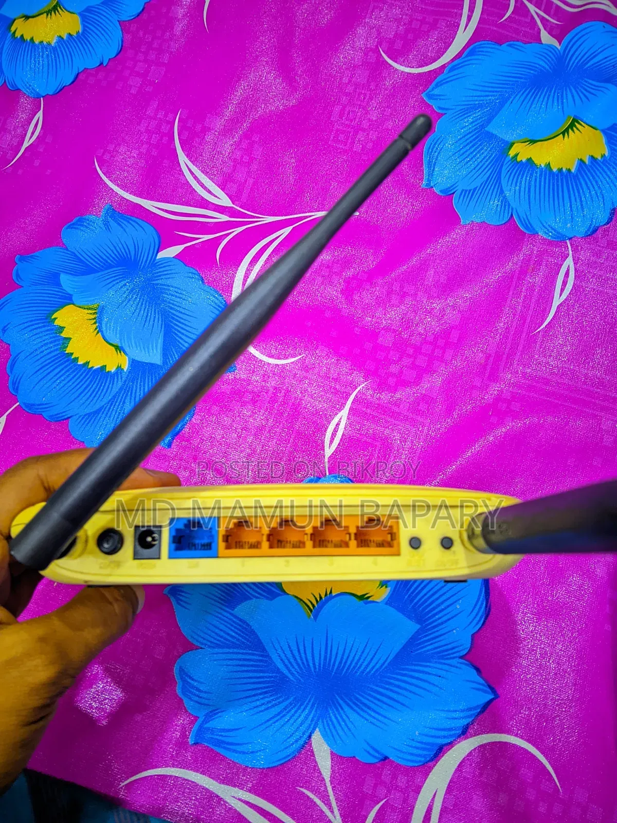 TP-Link 2-Antenna Router (TL-WR841N)
