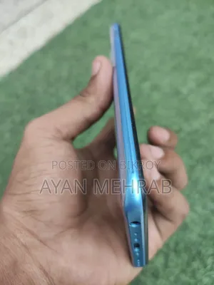 Vivo Y50 128 GB Blue