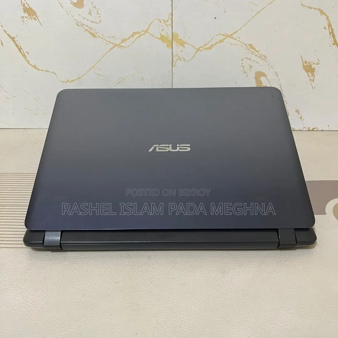 Laptop Asus 3GB Intel SSD 256GB