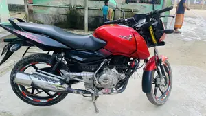 Bajaj Pulsar 150 2013 Red