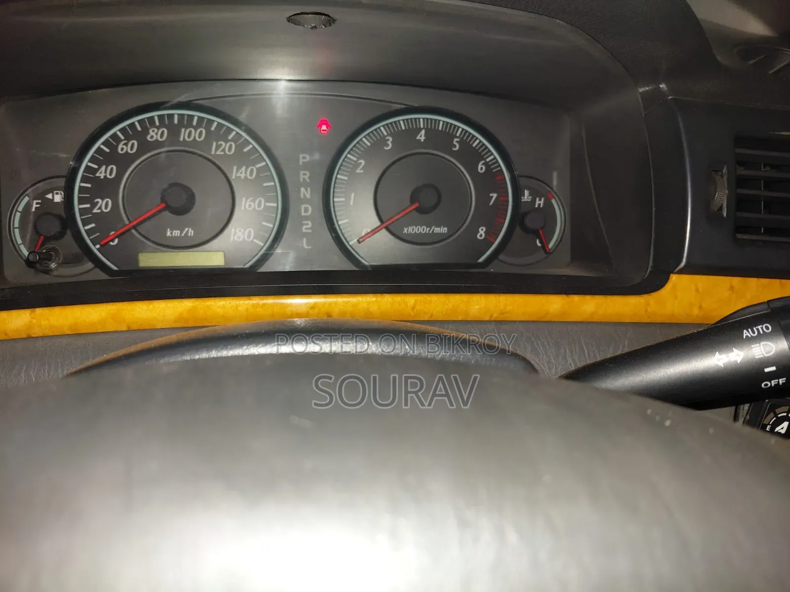 টয়োটা করোল্লা সেডান ২০০৫ সিলভার