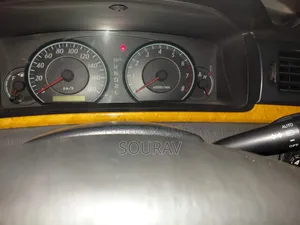 টয়োটা করোল্লা সেডান ২০০৫ সিলভার