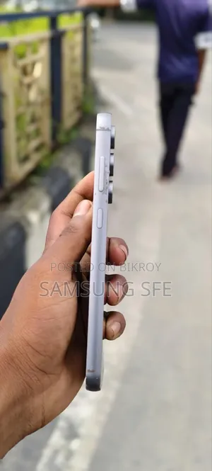 স্যামসাং গ্যালাক্সি এস২৩ এফই ১২৮ জিবি ব্ল্যাক