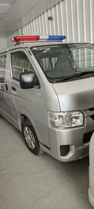 Toyota HiAce 2021 Silver