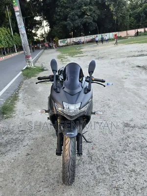 নিউ সুজুকি জিক্সার এসএফ ২৫০ ২০২৫ ব্ল্যাক