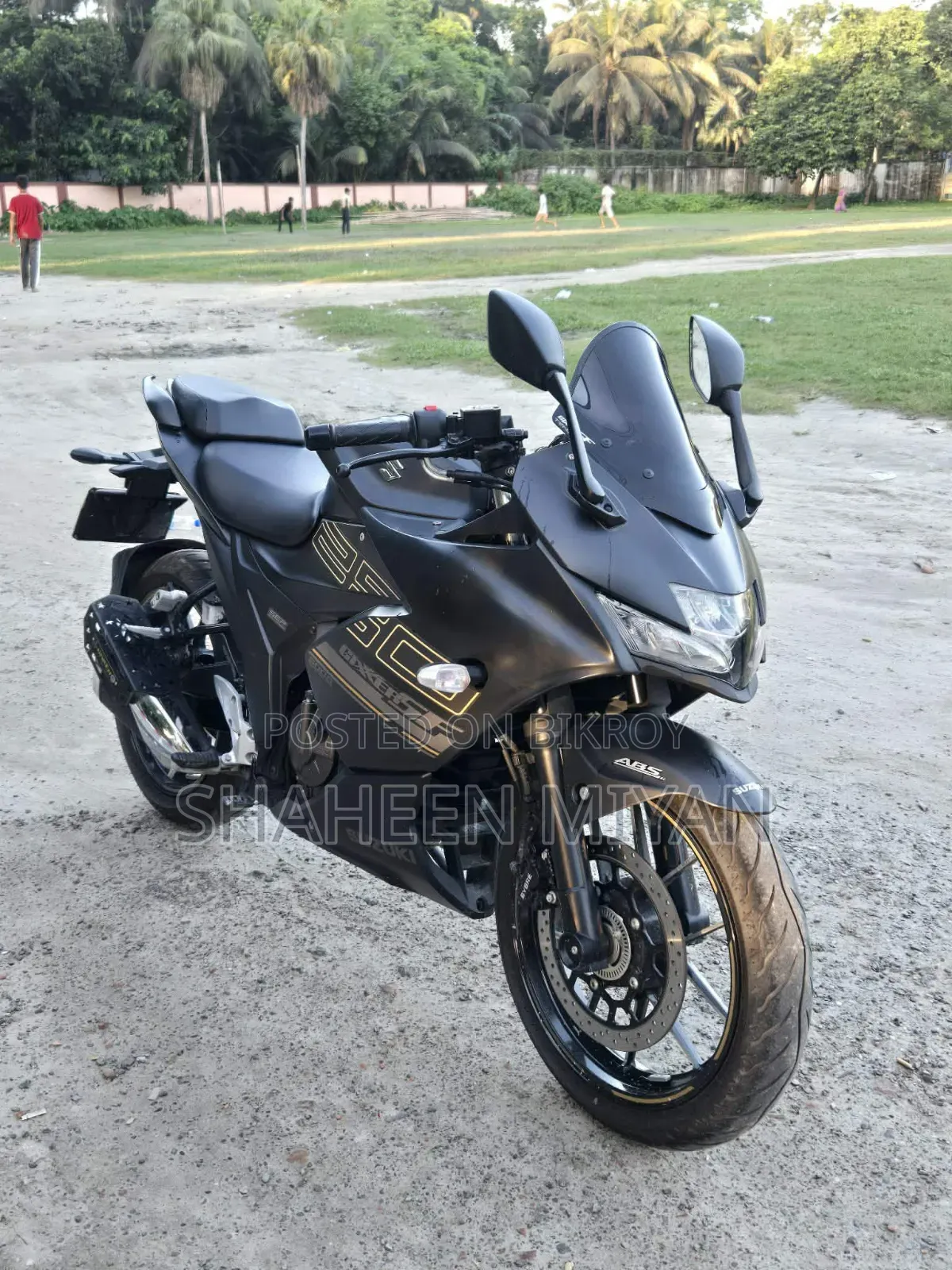 নিউ সুজুকি জিক্সার এসএফ ২৫০ ২০২৫ ব্ল্যাক