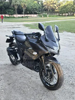 নিউ সুজুকি জিক্সার এসএফ ২৫০ ২০২৫ ব্ল্যাক