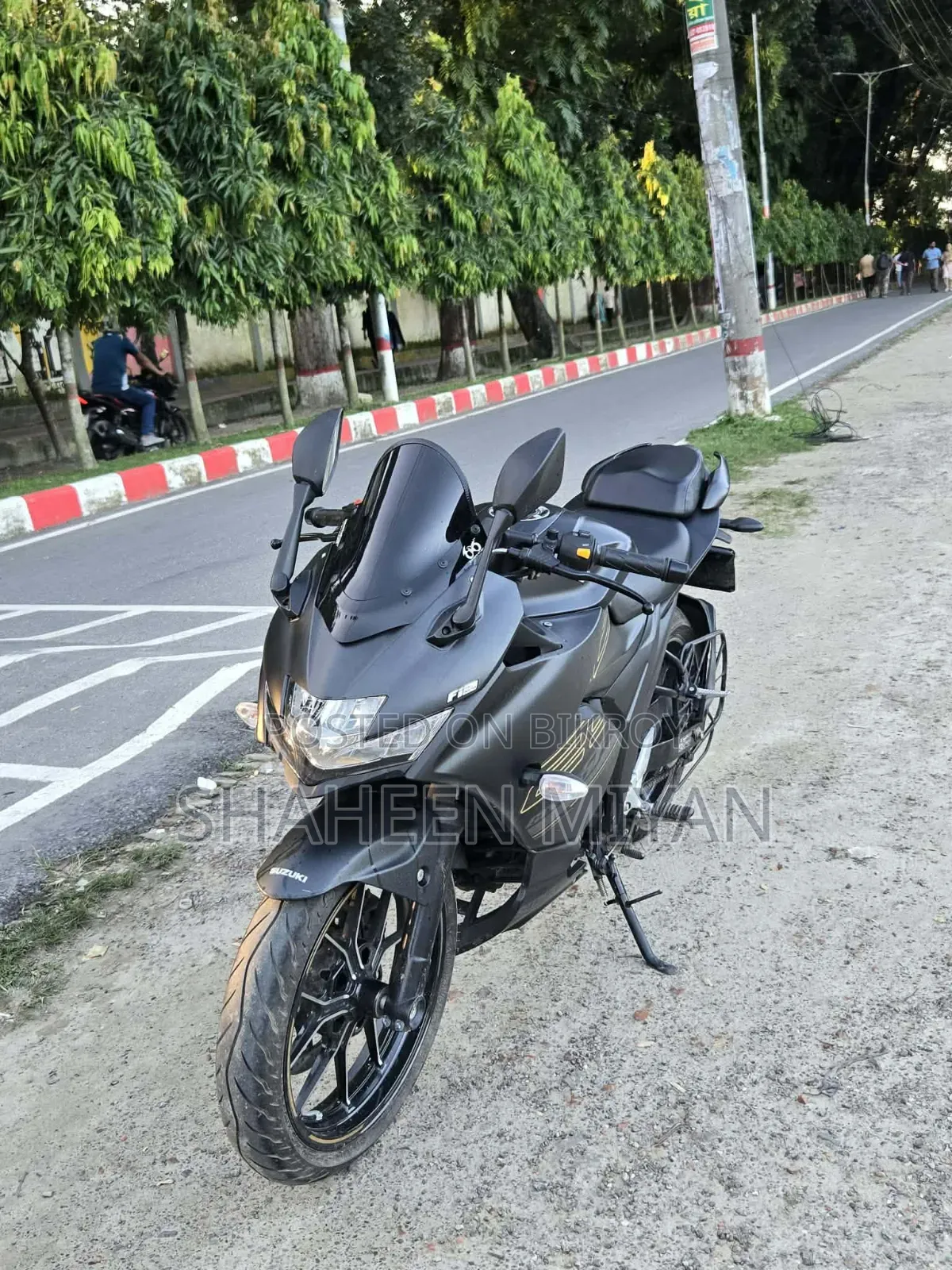 নিউ সুজুকি জিক্সার এসএফ ২৫০ ২০২৫ ব্ল্যাক