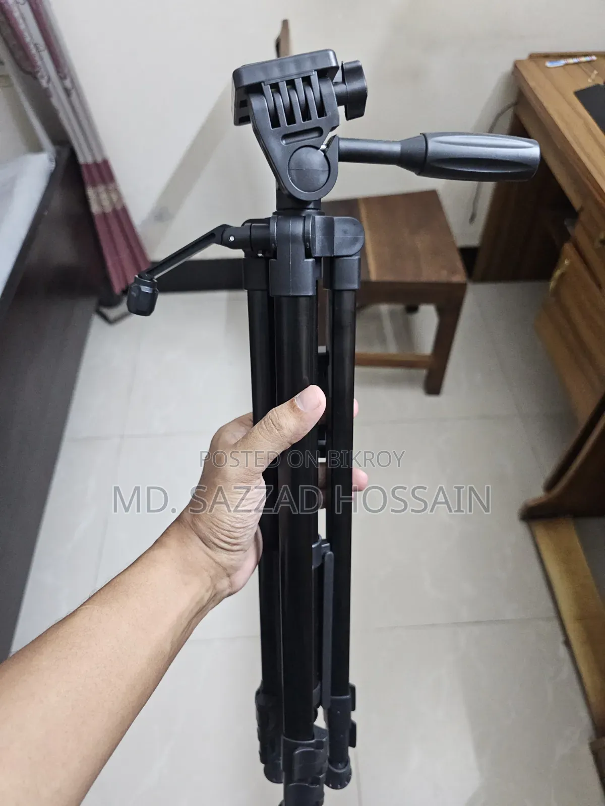 ক্যামেরা ট্রাইপড স্ট্যান্ড উইথ ফ্রি মোবাইল হোল্ডার – ব্র্যান্ড নিউ