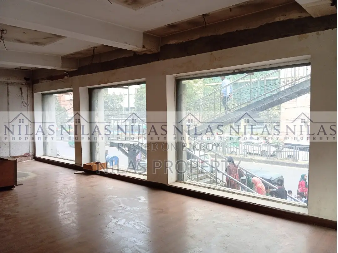 1st Floor Showroom/Office Space Ready for Rent in Banani